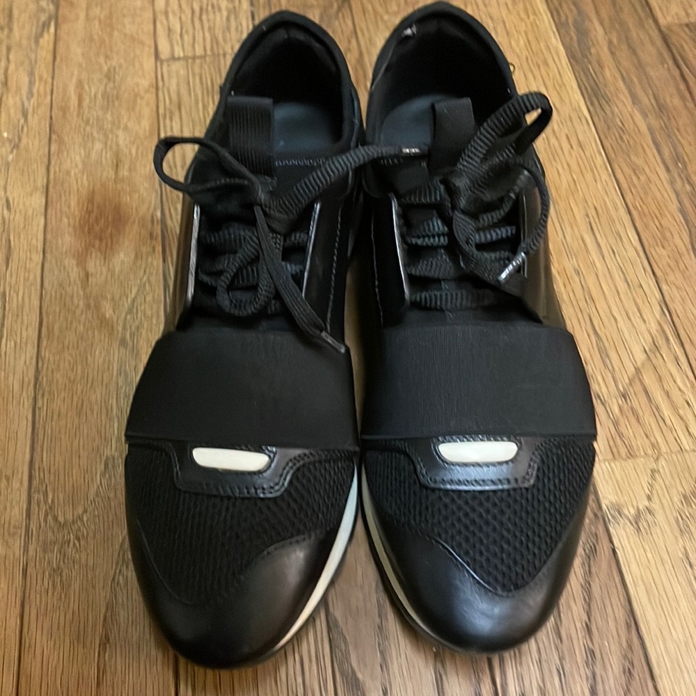 Balenciaga Race Runner Sneakers 37